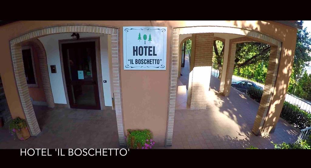 Hotel Il Boschetto Tolentino Bagian luar foto